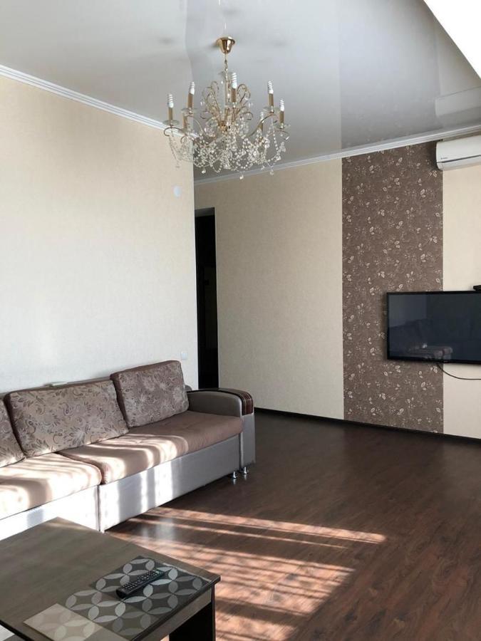 Квартира В Центре Бишкека! Dış mekan fotoğraf