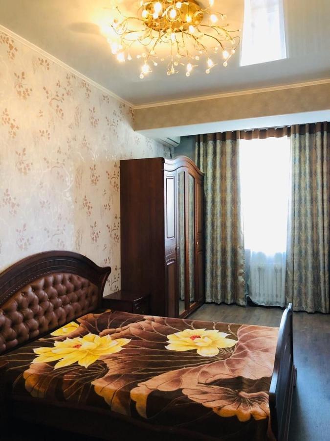 Квартира В Центре Бишкека! Dış mekan fotoğraf