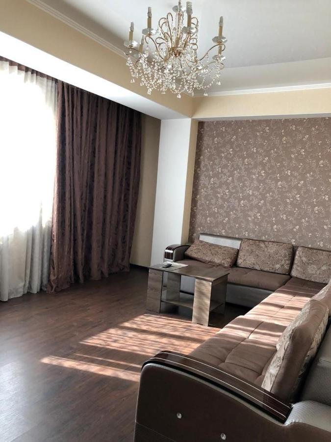 Квартира В Центре Бишкека! Dış mekan fotoğraf